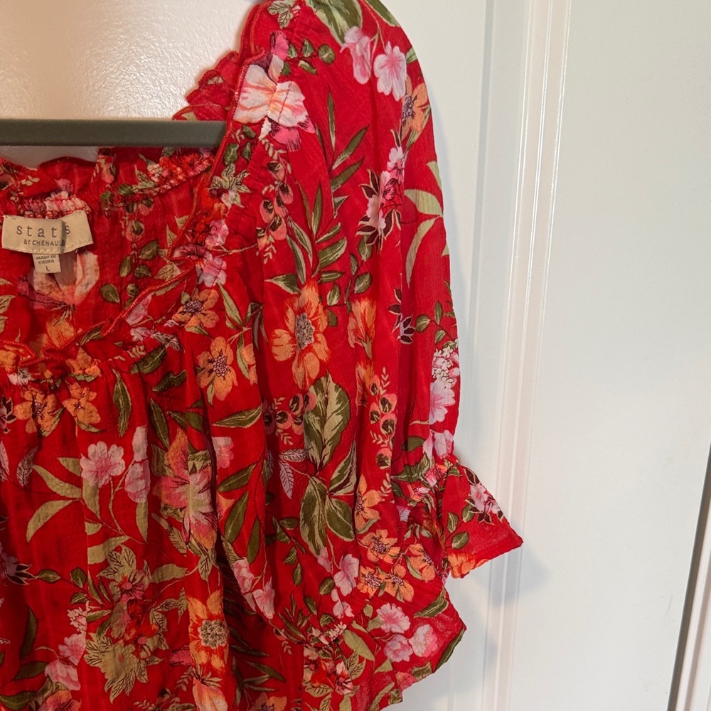 Vibrant Red Floral Women's Blouse - Picture 4 of 6